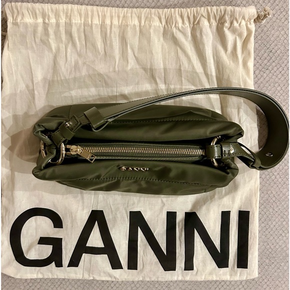 NWOT GANNI MEDIUM PILLOW BAGUETTE BAG IN KALAMATA w/dustbag - Picture 4 of 8